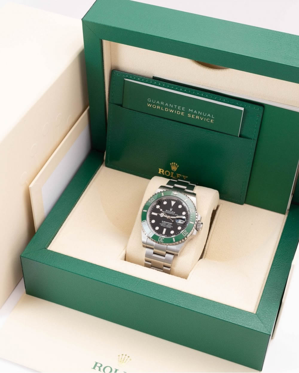 rolex-submariner-date-126610lv-2022-p2785-13218_image.jpg